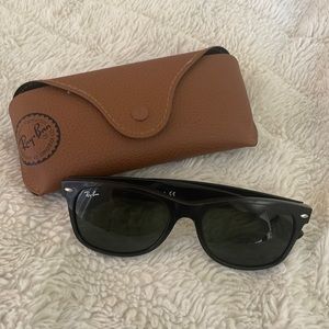 Ray Ban 2132 New Wayfarer